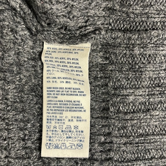 Abercrombie top - Picture 6 of 6